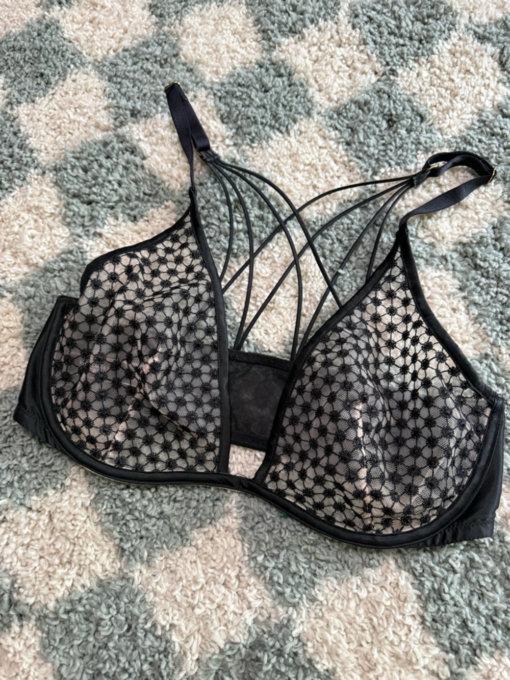 VICTORIA'S SECRET Starburst Unlined Plunge Bra Semi Sheer Black Mesh Size 36D - Picture 4 of 11